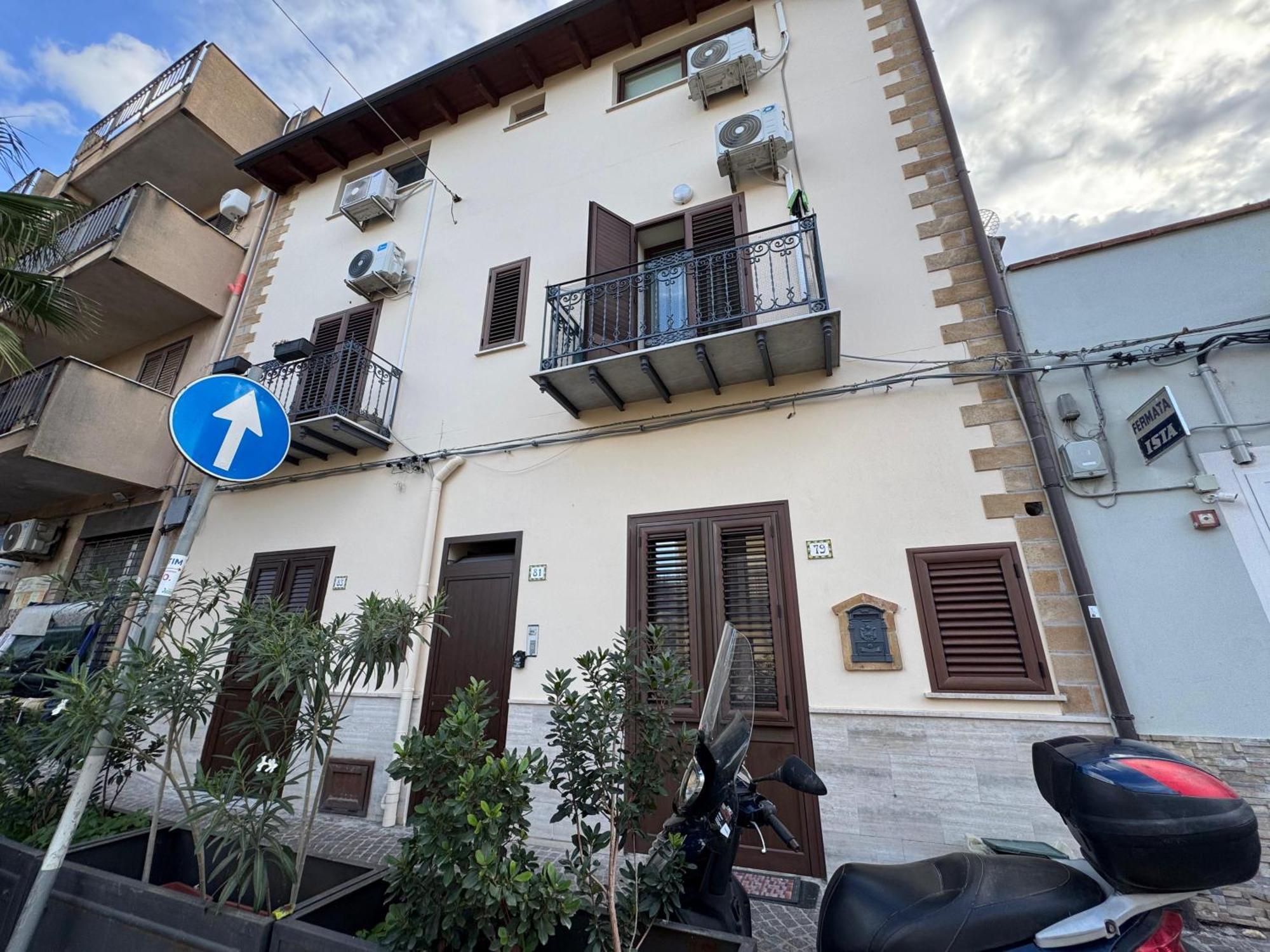 A Casa Di Ste - Vicino Aeroporto Falcone Borsellino Carini Εξωτερικό φωτογραφία